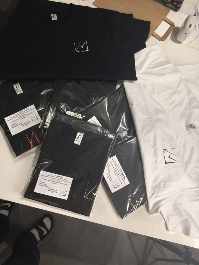 Précommande vêtements KMJ – production responsable et sans surstock